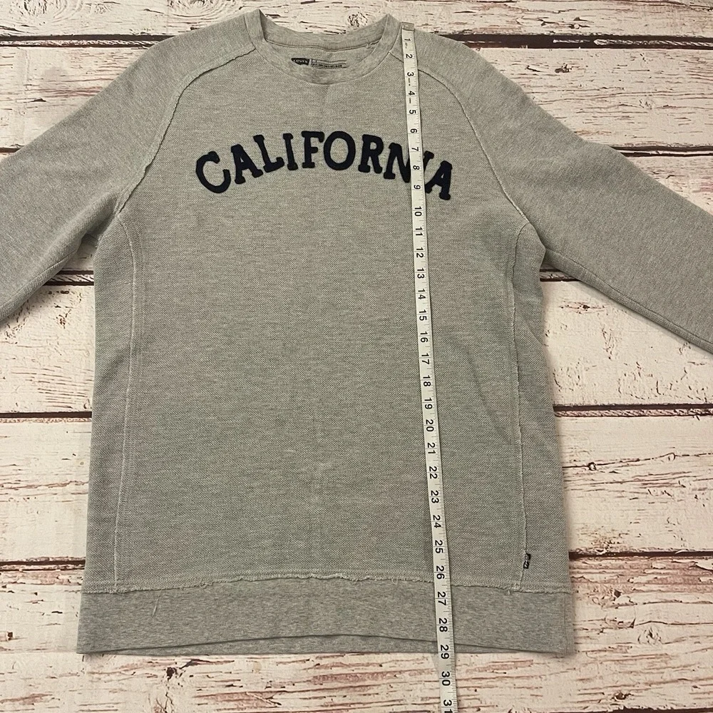 Levis California Light Sweater Gray Size Large Men's Rare!‎ Cozy
